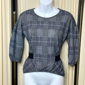 HOUNDSTOOTH & PLAID SLIGHTLY CROPPED PUFFED SLEEVE BLOUSE SIZE SMALL